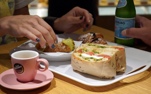 イータリー丸の内店のエントランスカウンターがリニューアルオープン！充実のメニューで、店内でのお食事からテイクアウトまで、本格イタリアンをもっと身近に。