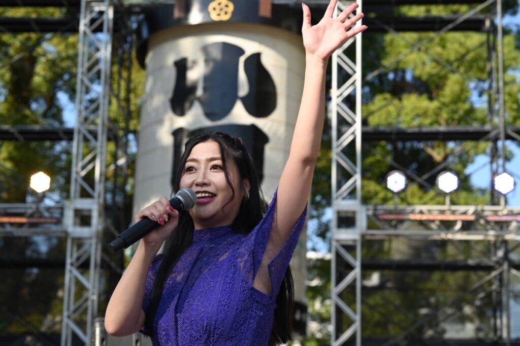 小田原市出身の歌手・門松みゆき、地元を彩る「第３５回小田原ちょうちんまつり」に出演！圧巻のステージで観客を魅了