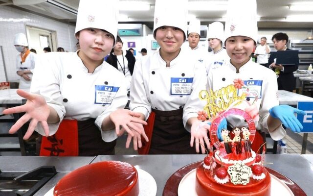 第19回スイーツ甲子園高校生パティシエNo.1決定戦開催神村学園高等部のチーム「Ailes Bonheur(エール・ボヌール)」がタリーズ賞