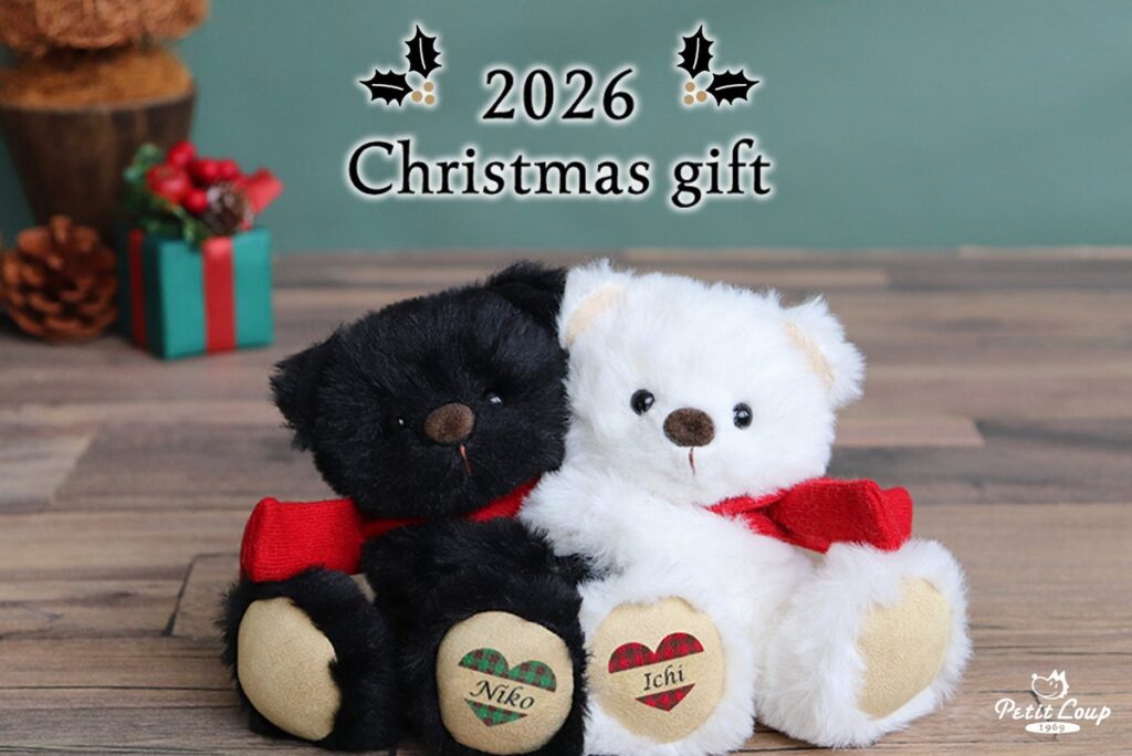 2026年クリスマス限定テディベアを発売。人気の「ブラン＆ノワール」が初のクリスマス仕様で登場