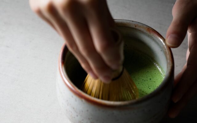 金沢・ひがし茶屋街に、立ったまま楽しむ「抹茶体験」。barrier（バリア） 1Fが10月10日リニューアル