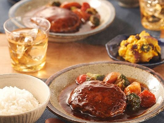 あの日本料理の名店の味が、自宅のレンジで5分あたためるだけで食べられる！【デリOisix】初のシェフコラボ・賛否両論 笠原将弘氏監修メニューを販売開始